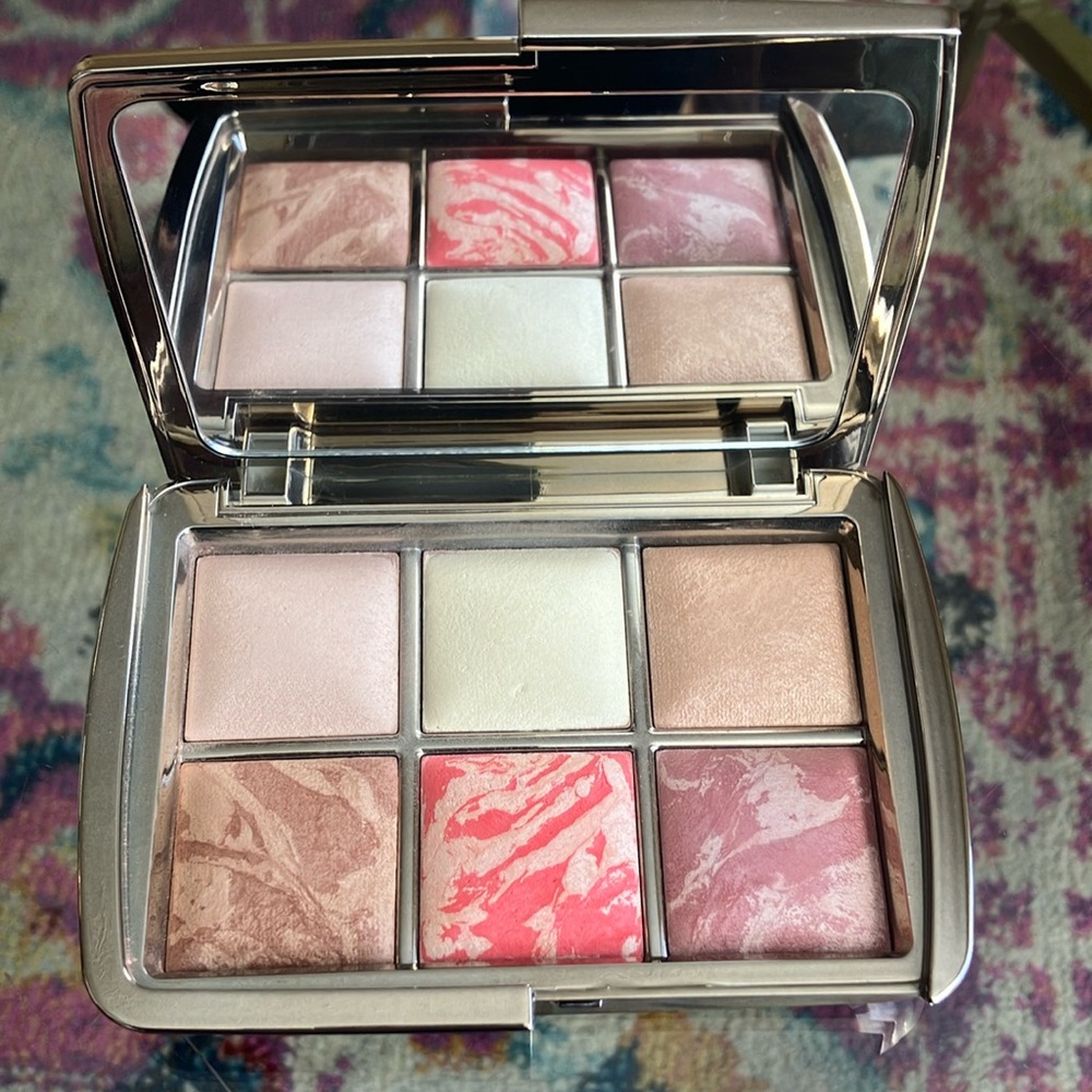 Hourglass Ambient Lighting Edit Palette
